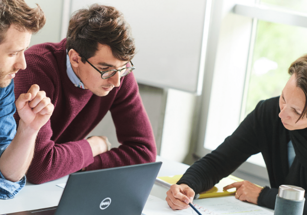 Advanced masters in class (6)